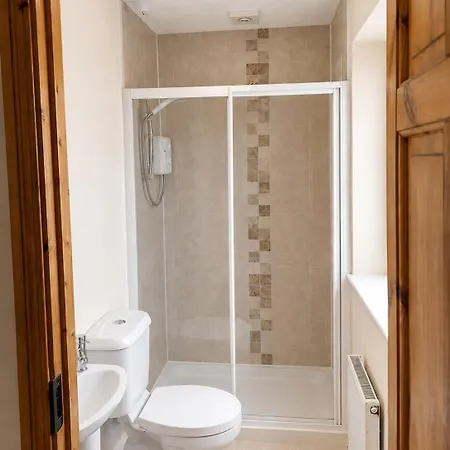 Peaceful Garden Retreat 3bhk Town *